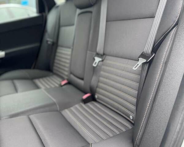 Серый Вольво В50, объемом двигателя 2 л и пробегом 258 тыс. км за 10200 $, фото 31 на Automoto.ua