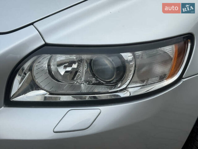 Серый Вольво В50, объемом двигателя 2 л и пробегом 225 тыс. км за 9999 $, фото 55 на Automoto.ua