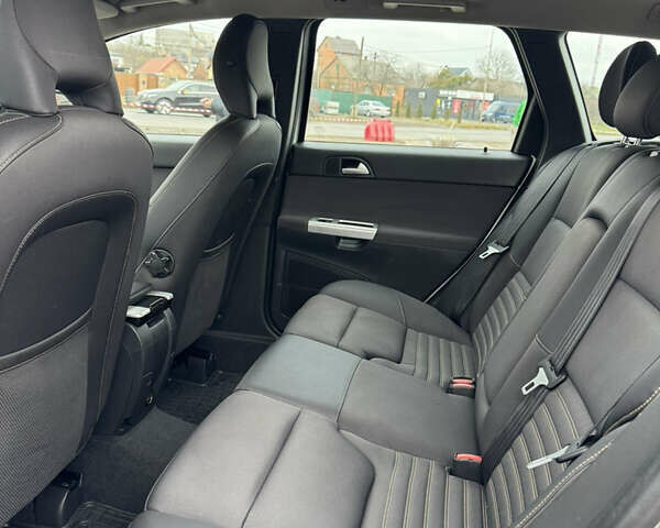 Серый Вольво В50, объемом двигателя 2 л и пробегом 225 тыс. км за 9999 $, фото 42 на Automoto.ua