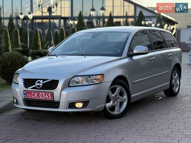 Серый Вольво В50, объемом двигателя 1.6 л и пробегом 229 тыс. км за 7950 $, фото 15 на Automoto.ua