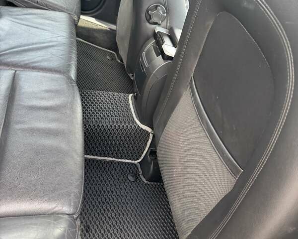 Серый Вольво В50, объемом двигателя 1.56 л и пробегом 236 тыс. км за 8000 $, фото 5 на Automoto.ua