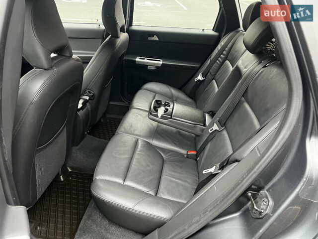 Серый Вольво В50, объемом двигателя 2 л и пробегом 205 тыс. км за 9200 $, фото 70 на Automoto.ua