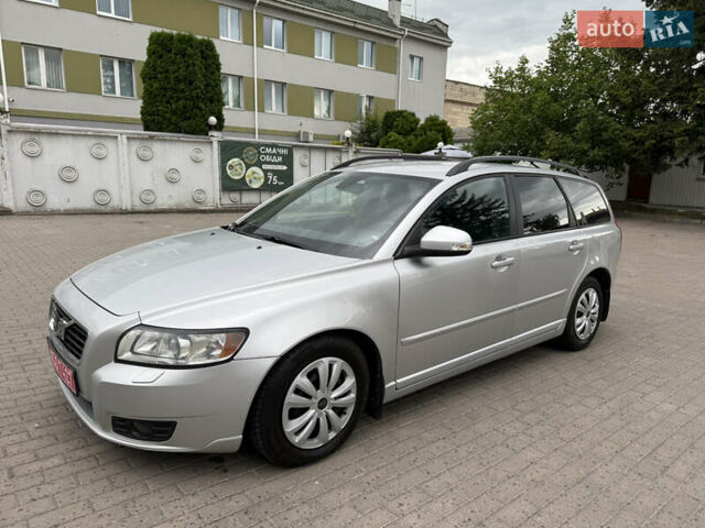 Серый Вольво В50, объемом двигателя 1.6 л и пробегом 188 тыс. км за 7190 $, фото 12 на Automoto.ua