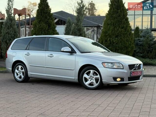 Серый Вольво В50, объемом двигателя 1.6 л и пробегом 229 тыс. км за 7950 $, фото 6 на Automoto.ua