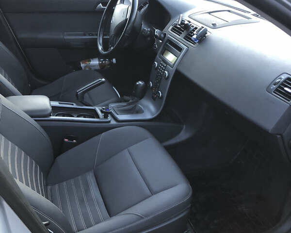 Сірий Вольво V50, об'ємом двигуна 1.6 л та пробігом 300 тис. км за 8500 $, фото 8 на Automoto.ua