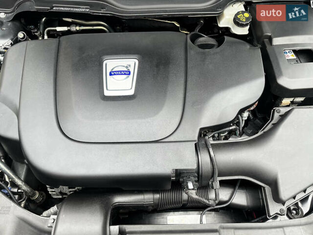 Серый Вольво В50, объемом двигателя 2 л и пробегом 205 тыс. км за 9200 $, фото 96 на Automoto.ua