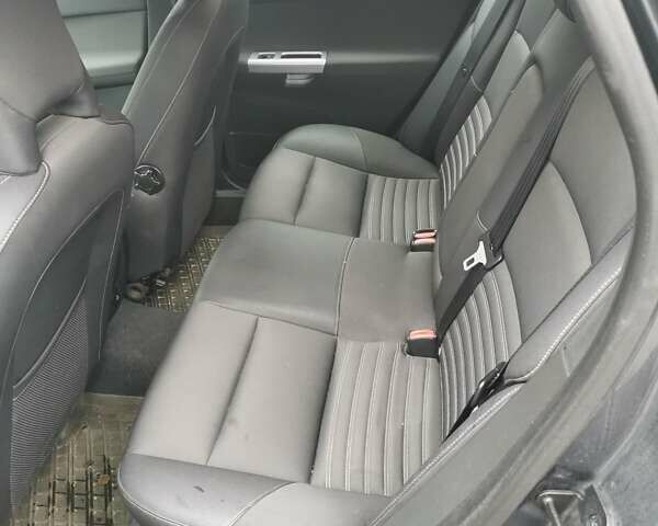 Серый Вольво В50, объемом двигателя 2 л и пробегом 240 тыс. км за 9600 $, фото 6 на Automoto.ua