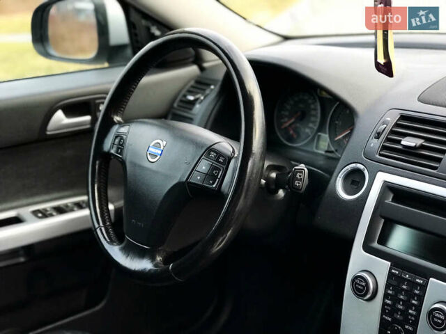 Серый Вольво В50, объемом двигателя 1.6 л и пробегом 160 тыс. км за 8799 $, фото 109 на Automoto.ua