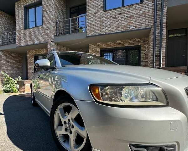 Серый Вольво В50, объемом двигателя 1.56 л и пробегом 282 тыс. км за 6500 $, фото 24 на Automoto.ua