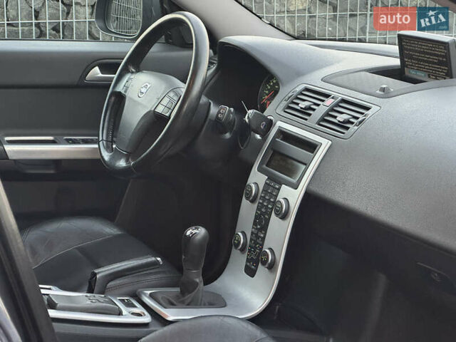 Серый Вольво В50, объемом двигателя 1.6 л и пробегом 218 тыс. км за 8500 $, фото 79 на Automoto.ua