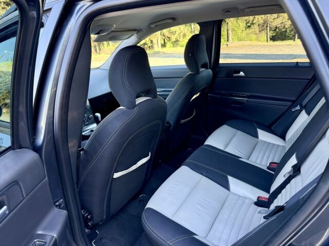 Серый Вольво В50, объемом двигателя 1.6 л и пробегом 230 тыс. км за 9499 $, фото 17 на Automoto.ua