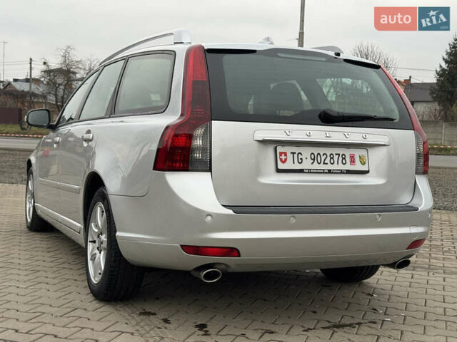 Серый Вольво В50, объемом двигателя 2 л и пробегом 225 тыс. км за 9999 $, фото 23 на Automoto.ua