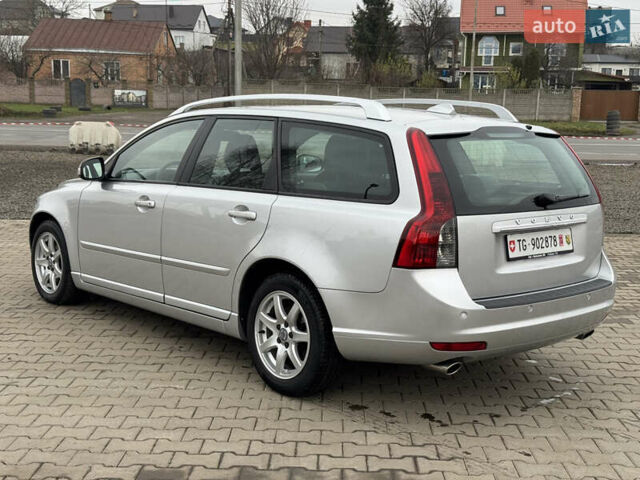 Серый Вольво В50, объемом двигателя 2 л и пробегом 225 тыс. км за 9999 $, фото 25 на Automoto.ua