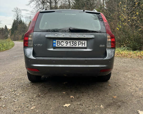 Сірий Вольво V50, об'ємом двигуна 1.6 л та пробігом 316 тис. км за 7800 $, фото 5 на Automoto.ua
