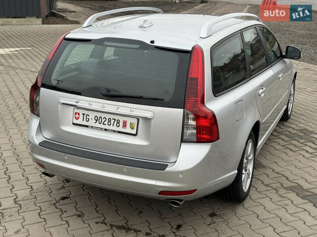 Серый Вольво В50, объемом двигателя 2 л и пробегом 225 тыс. км за 9999 $, фото 18 на Automoto.ua