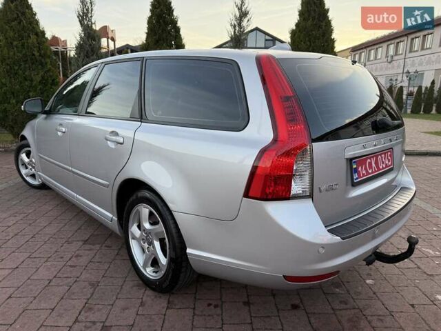 Серый Вольво В50, объемом двигателя 1.6 л и пробегом 229 тыс. км за 7950 $, фото 31 на Automoto.ua