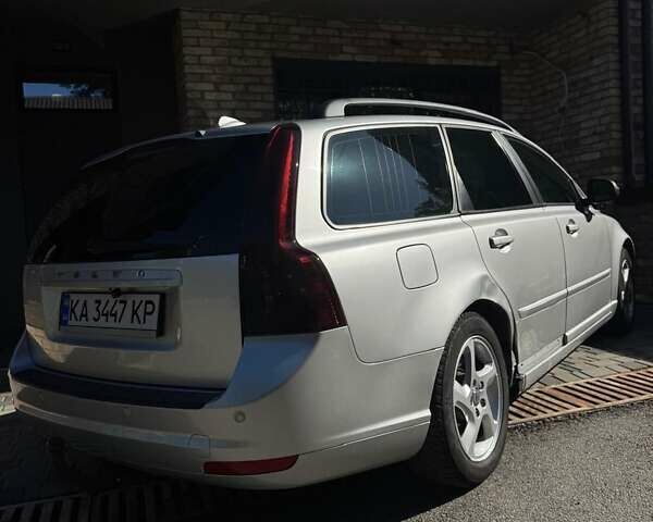 Серый Вольво В50, объемом двигателя 1.56 л и пробегом 282 тыс. км за 6500 $, фото 20 на Automoto.ua