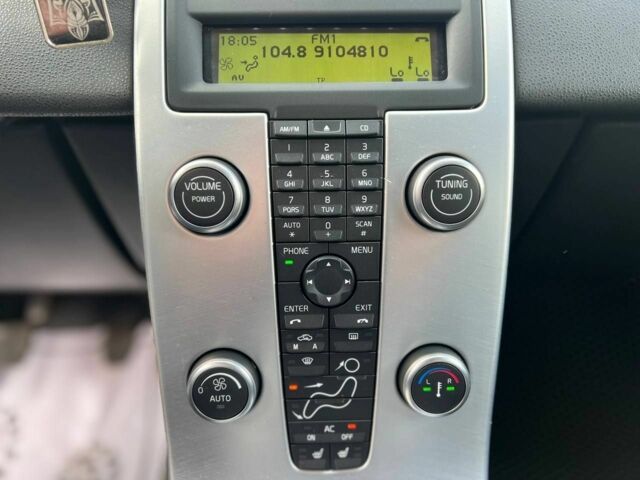 Серый Вольво В50, объемом двигателя 1.6 л и пробегом 250 тыс. км за 8000 $, фото 13 на Automoto.ua