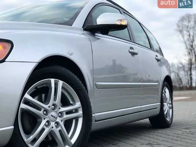 Серый Вольво В50, объемом двигателя 1.6 л и пробегом 160 тыс. км за 8799 $, фото 17 на Automoto.ua