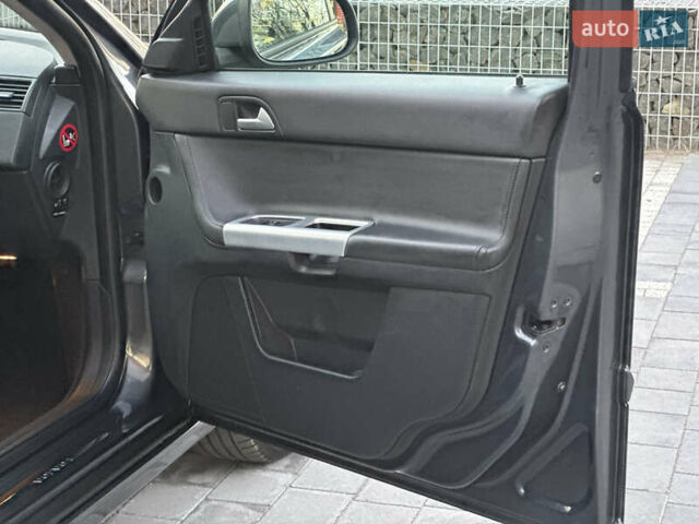 Серый Вольво В50, объемом двигателя 1.6 л и пробегом 218 тыс. км за 8500 $, фото 72 на Automoto.ua