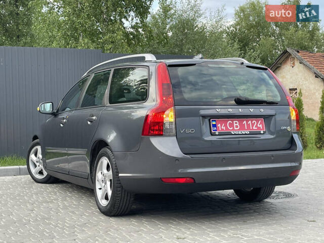 Серый Вольво В50, объемом двигателя 1.6 л и пробегом 193 тыс. км за 7850 $, фото 26 на Automoto.ua