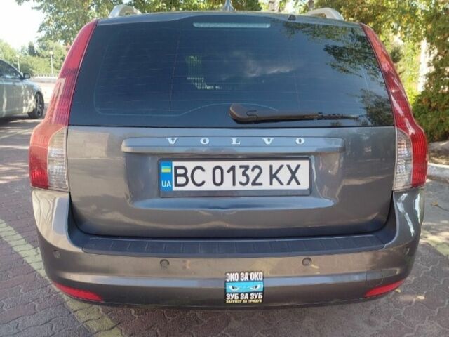 Сірий Вольво V50, об'ємом двигуна 1.56 л та пробігом 200 тис. км за 7500 $, фото 6 на Automoto.ua