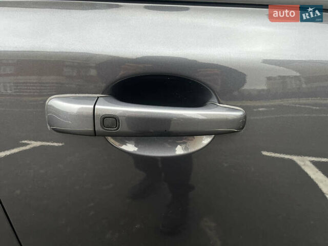 Серый Вольво В50, объемом двигателя 2 л и пробегом 205 тыс. км за 9200 $, фото 31 на Automoto.ua