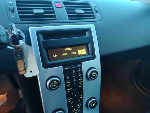 Серый Вольво В50, объемом двигателя 1.6 л и пробегом 260 тыс. км за 8700 $, фото 23 на Automoto.ua