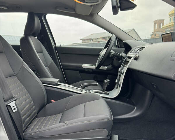 Серый Вольво В50, объемом двигателя 2 л и пробегом 225 тыс. км за 9999 $, фото 31 на Automoto.ua