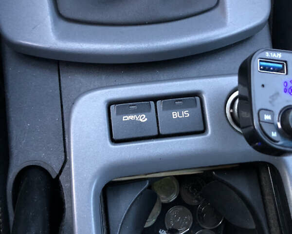 Сірий Вольво V50, об'ємом двигуна 1.6 л та пробігом 300 тис. км за 8500 $, фото 16 на Automoto.ua