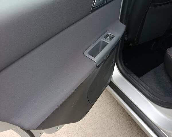 Серый Вольво В50, объемом двигателя 1.6 л и пробегом 200 тыс. км за 7800 $, фото 40 на Automoto.ua