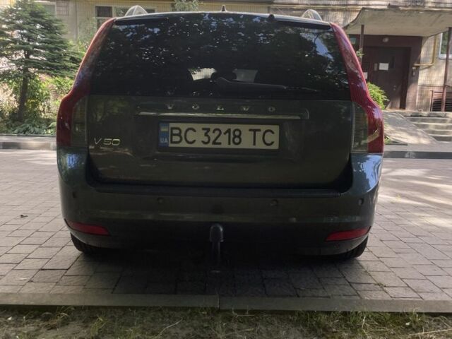 Сірий Вольво V50, об'ємом двигуна 1.6 л та пробігом 284 тис. км за 8850 $, фото 2 на Automoto.ua