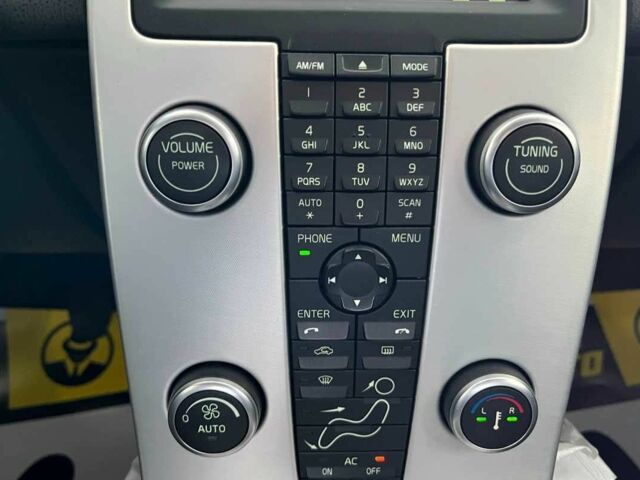 Серый Вольво В50, объемом двигателя 1.6 л и пробегом 324 тыс. км за 8000 $, фото 18 на Automoto.ua