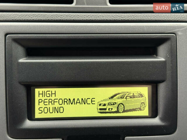 Серый Вольво В50, объемом двигателя 1.6 л и пробегом 240 тыс. км за 7999 $, фото 56 на Automoto.ua