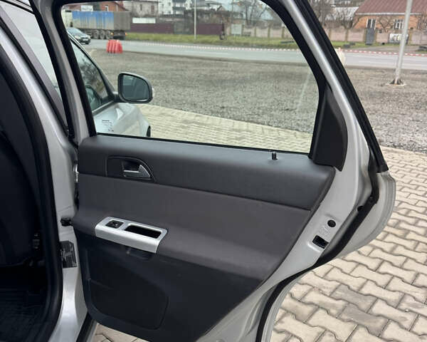 Серый Вольво В50, объемом двигателя 2 л и пробегом 225 тыс. км за 9999 $, фото 46 на Automoto.ua