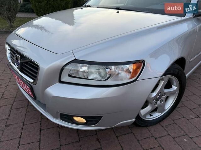 Серый Вольво В50, объемом двигателя 1.6 л и пробегом 229 тыс. км за 7950 $, фото 22 на Automoto.ua