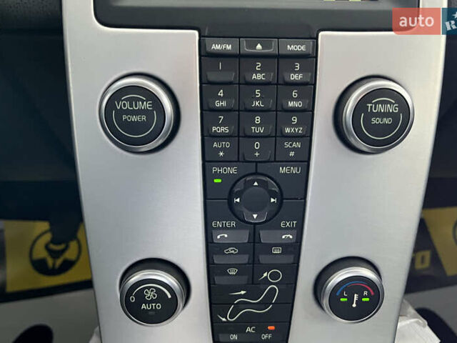 Серый Вольво В50, объемом двигателя 1.56 л и пробегом 340 тыс. км за 7600 $, фото 18 на Automoto.ua