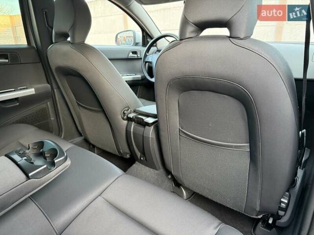 Серый Вольво В50, объемом двигателя 1.6 л и пробегом 229 тыс. км за 7950 $, фото 119 на Automoto.ua