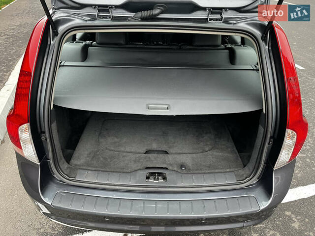 Серый Вольво В50, объемом двигателя 2 л и пробегом 205 тыс. км за 9200 $, фото 101 на Automoto.ua