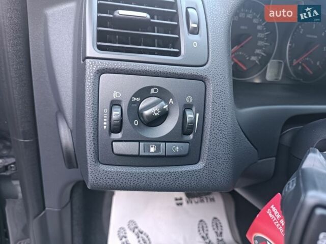 Серый Вольво В50, объемом двигателя 2 л и пробегом 113 тыс. км за 9650 $, фото 35 на Automoto.ua