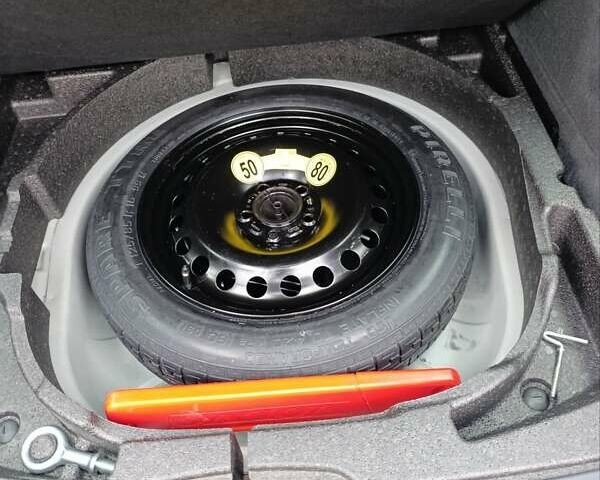 Серый Вольво В50, объемом двигателя 1.6 л и пробегом 200 тыс. км за 7800 $, фото 46 на Automoto.ua