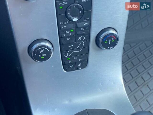 Серый Вольво В50, объемом двигателя 1.56 л и пробегом 224 тыс. км за 6990 $, фото 17 на Automoto.ua