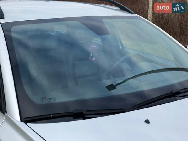 Серый Вольво В50, объемом двигателя 1.6 л и пробегом 160 тыс. км за 8799 $, фото 49 на Automoto.ua