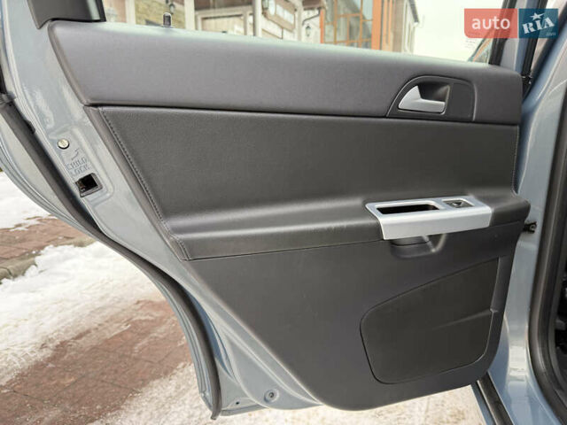 Серый Вольво В50, объемом двигателя 1.6 л и пробегом 213 тыс. км за 8599 $, фото 77 на Automoto.ua