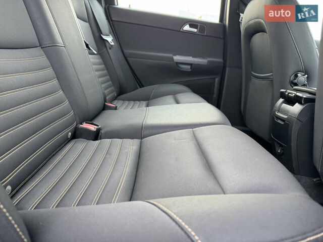 Серый Вольво В50, объемом двигателя 1.6 л и пробегом 228 тыс. км за 7999 $, фото 81 на Automoto.ua