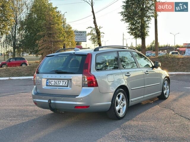 Сірий Вольво V50, об'ємом двигуна 1.56 л та пробігом 272 тис. км за 8200 $, фото 15 на Automoto.ua