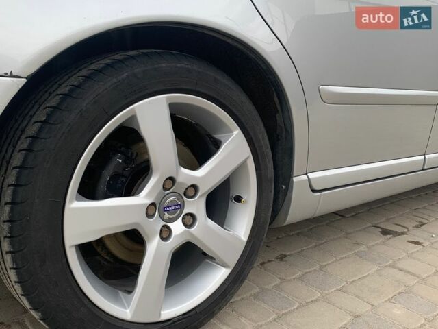 Сірий Вольво V50, об'ємом двигуна 1.6 л та пробігом 263 тис. км за 8000 $, фото 32 на Automoto.ua