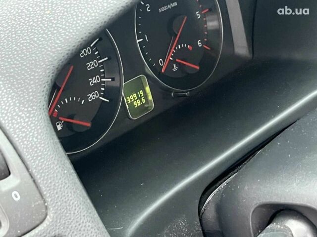 Сірий Вольво V50, об'ємом двигуна 2 л та пробігом 240 тис. км за 9690 $, фото 21 на Automoto.ua