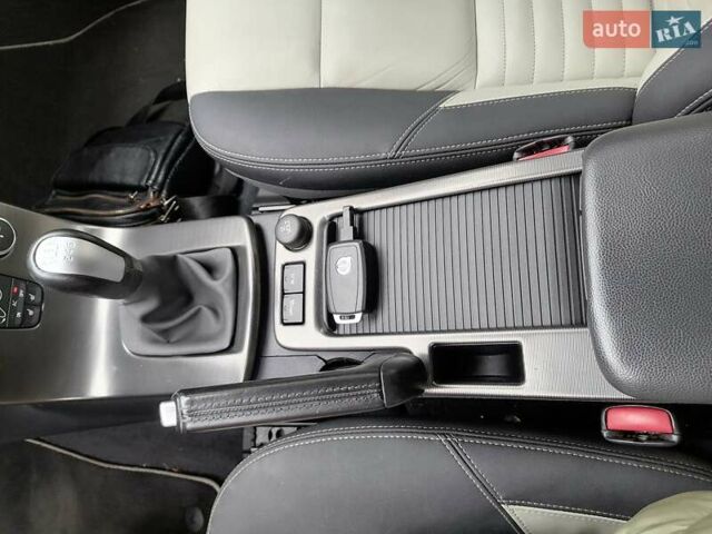 Серый Вольво В50, объемом двигателя 1.56 л и пробегом 224 тыс. км за 9699 $, фото 46 на Automoto.ua