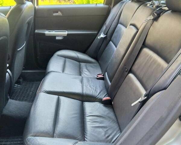 Серый Вольво В50, объемом двигателя 1.56 л и пробегом 248 тыс. км за 7800 $, фото 13 на Automoto.ua